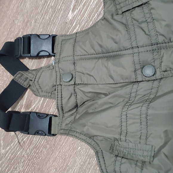 Snow suite - Picture 2 of 4